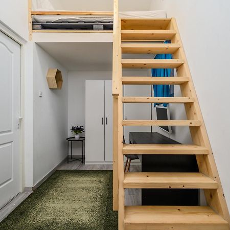 5 Bedrooms Keleti-Home ブダペスト エクステリア 写真
