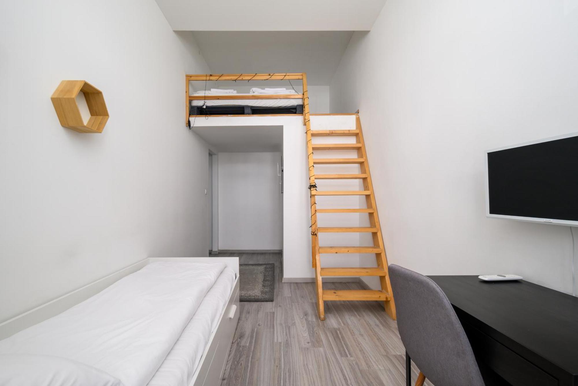 5 Bedrooms Keleti-Home ブダペスト エクステリア 写真