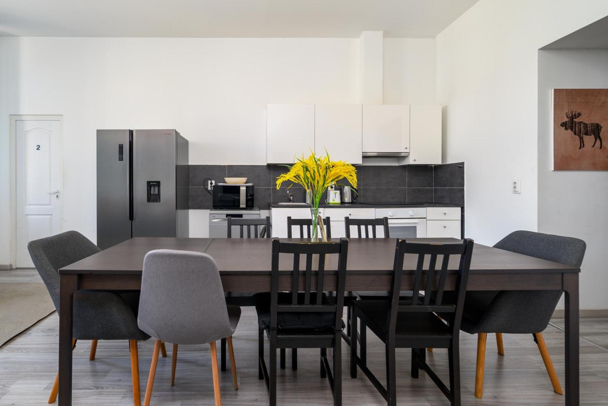5 Bedrooms Keleti-Home ブダペスト エクステリア 写真