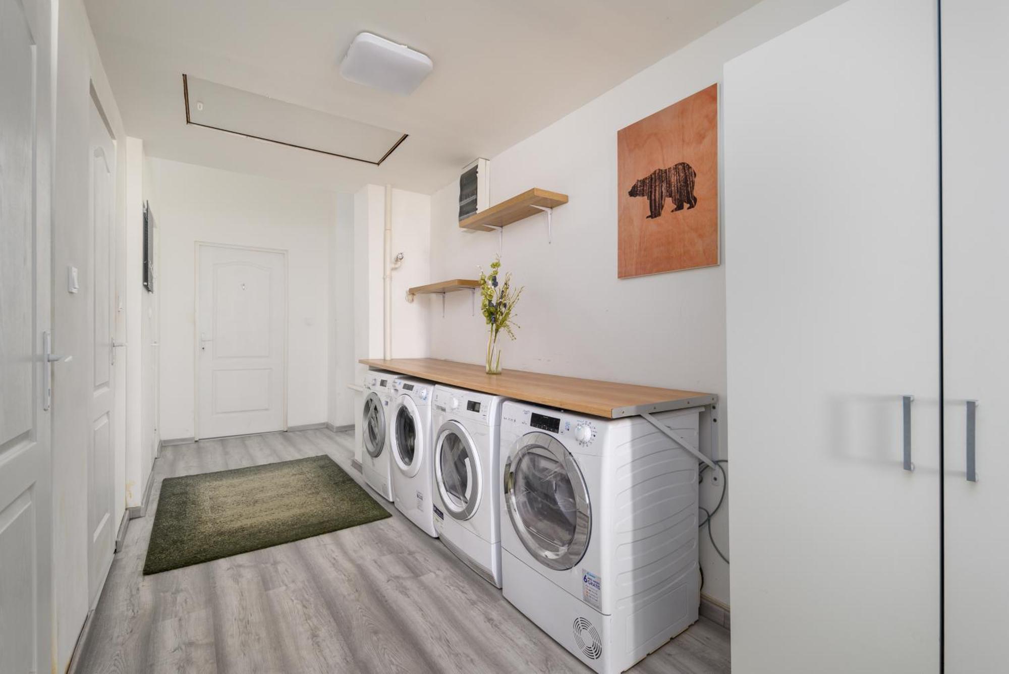 5 Bedrooms Keleti-Home ブダペスト エクステリア 写真
